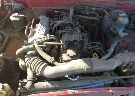 1993 Toyota Pickup 1/2 Ton Short Whlbase Stb from USA, damaged, VIN 4TARN81A8PZ064657